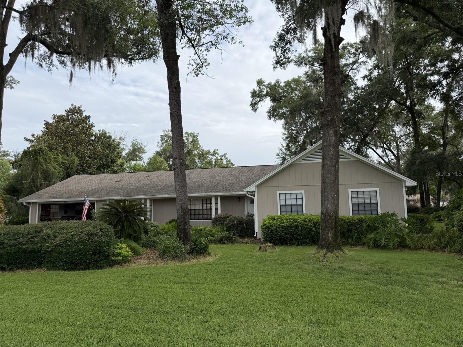 Single Family Residence in OCALA, FL - Daniel Dourado