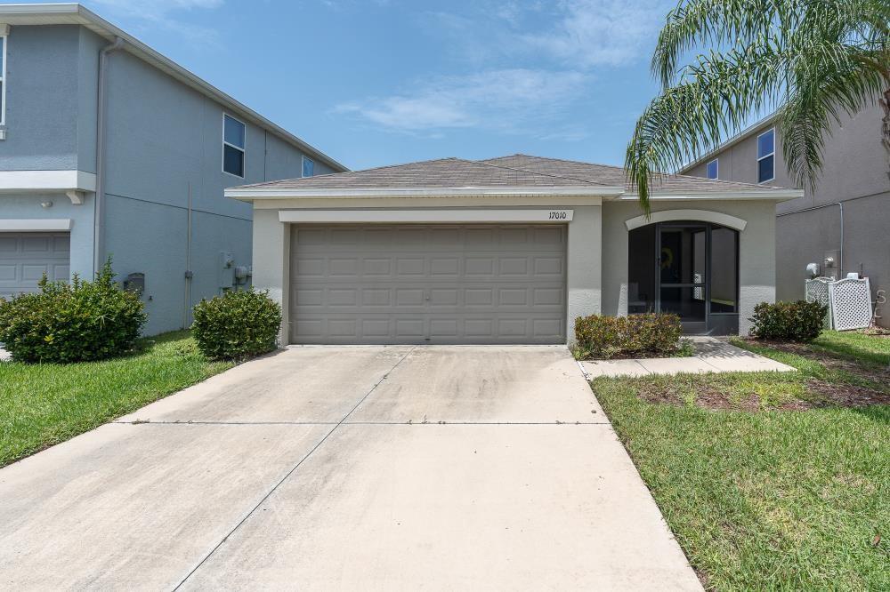 Single Family Residence in WIMAUMA, FL - Daniel Dourado