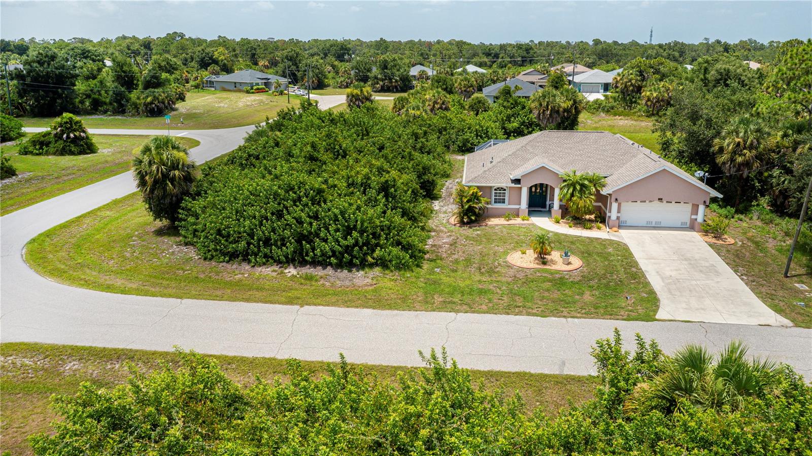 Single Family Residence em ROTONDA WEST, FL - Daniel Dourado