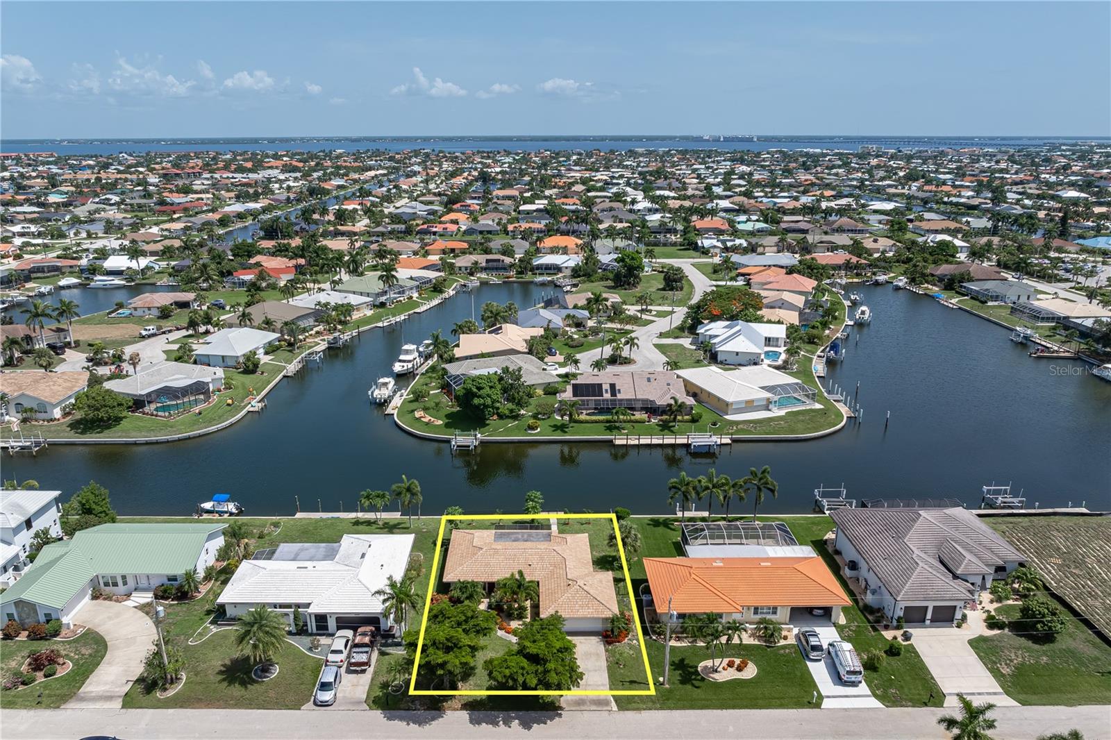 Single Family Residence em PUNTA GORDA, FL - Daniel Dourado