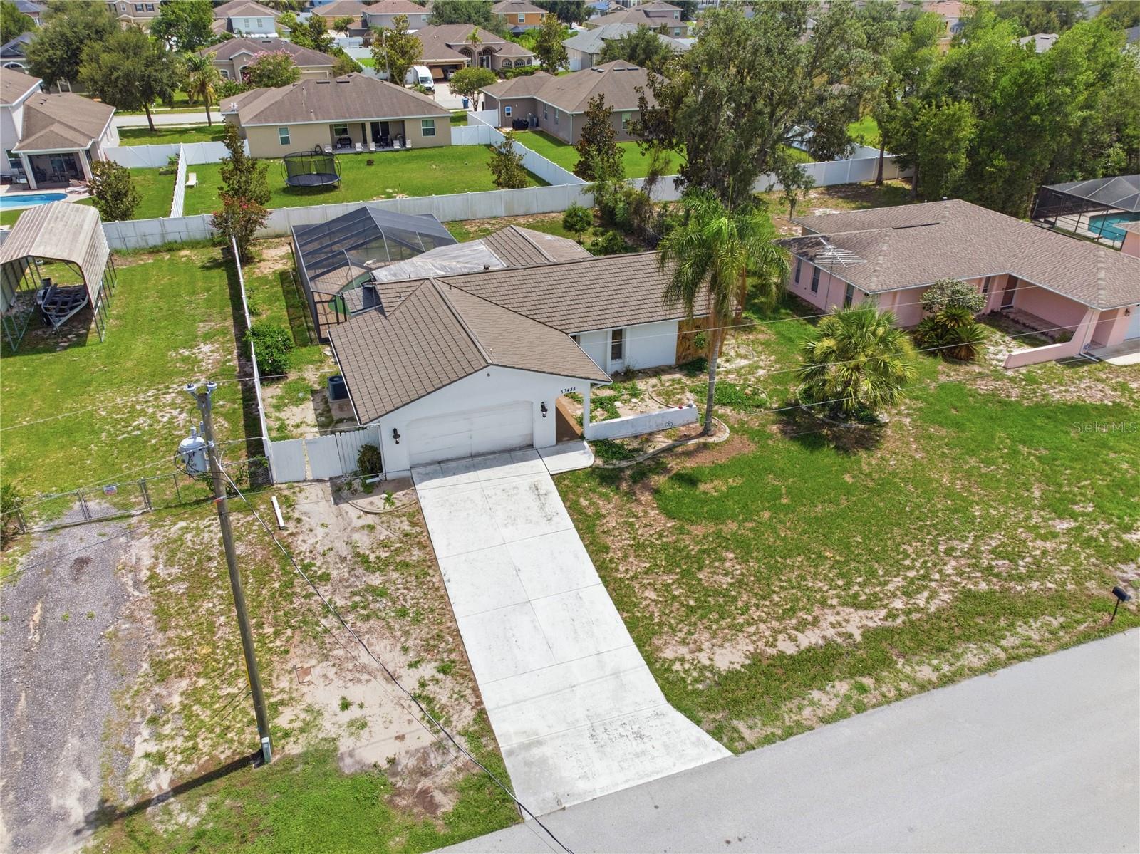 Single Family Residence em SPRING HILL, FL - Daniel Dourado