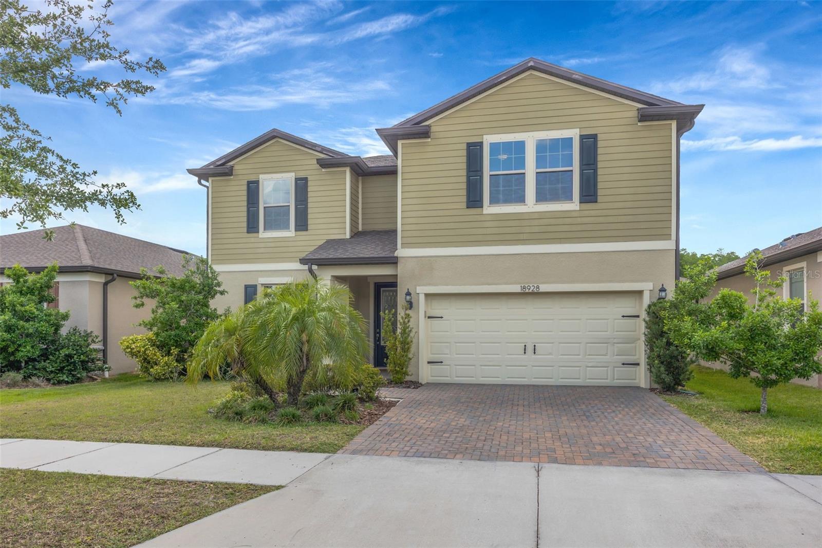 Single Family Residence in LUTZ, FL - Daniel Dourado