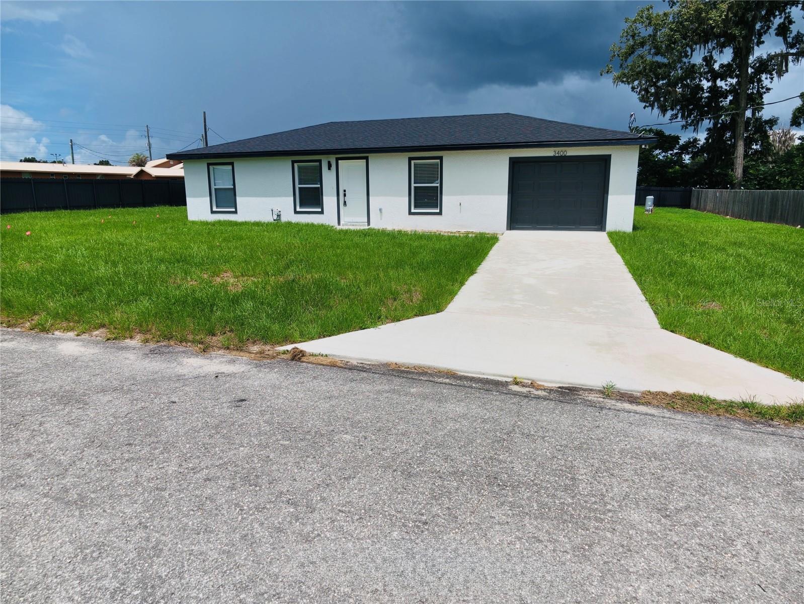 Single Family Residence in OCALA, FL - Daniel Dourado