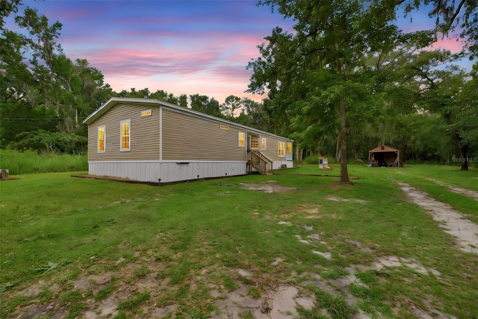 Manufactured Home in BROOKSVILLE, FL - Daniel Dourado