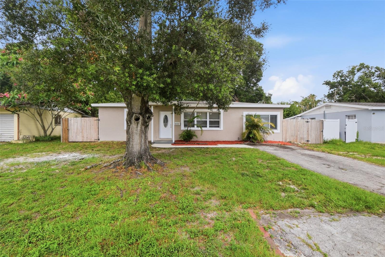 Single Family Residence em PINELLAS PARK, FL - Daniel Dourado