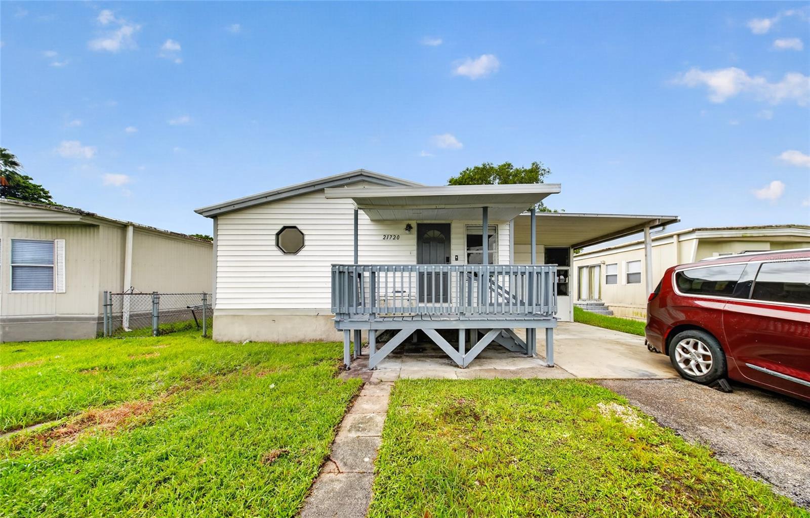 Manufactured Home in PEMBROKE PINES, FL - Daniel Dourado