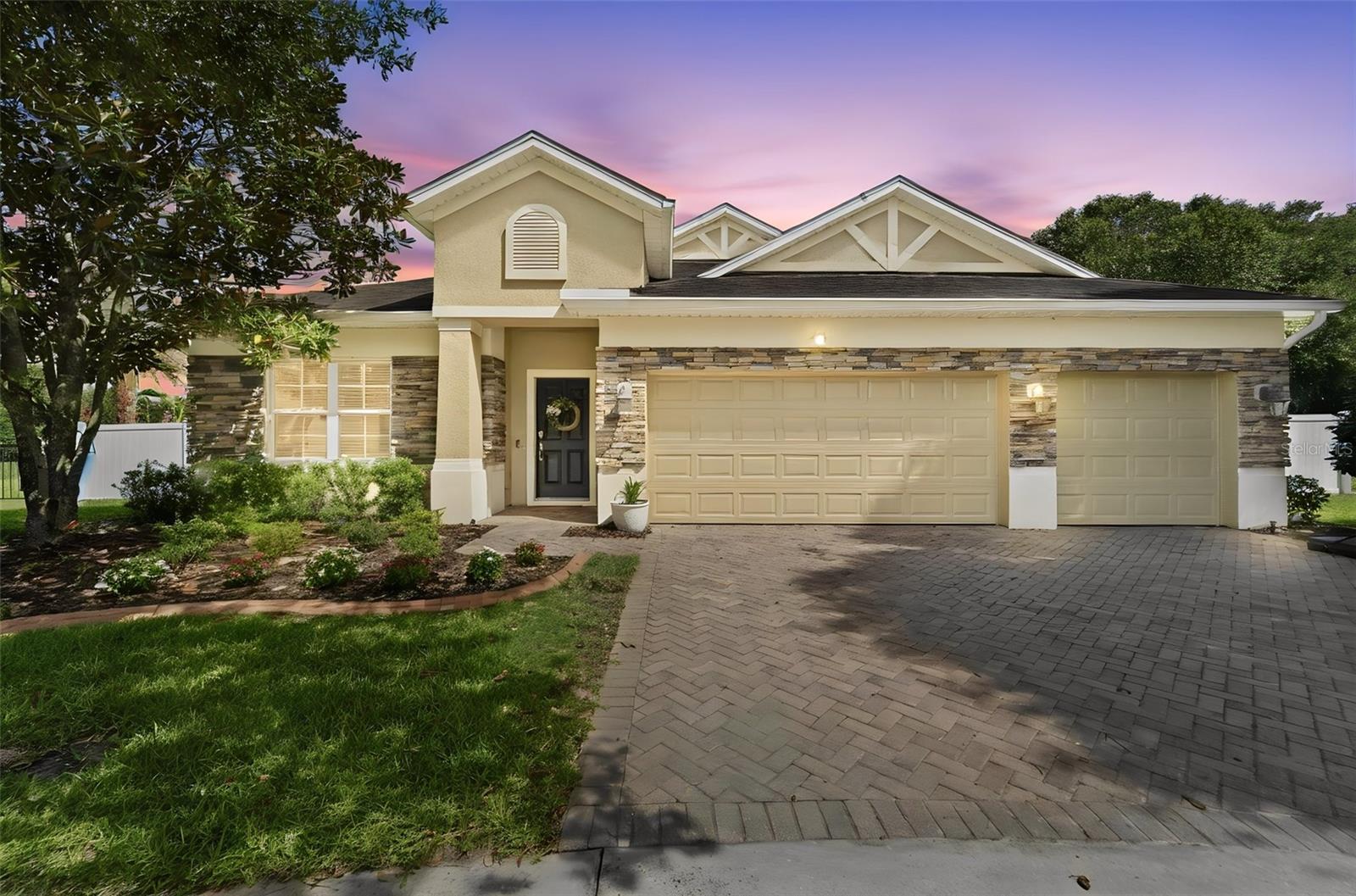 Single Family Residence em DELAND, FL - Daniel Dourado
