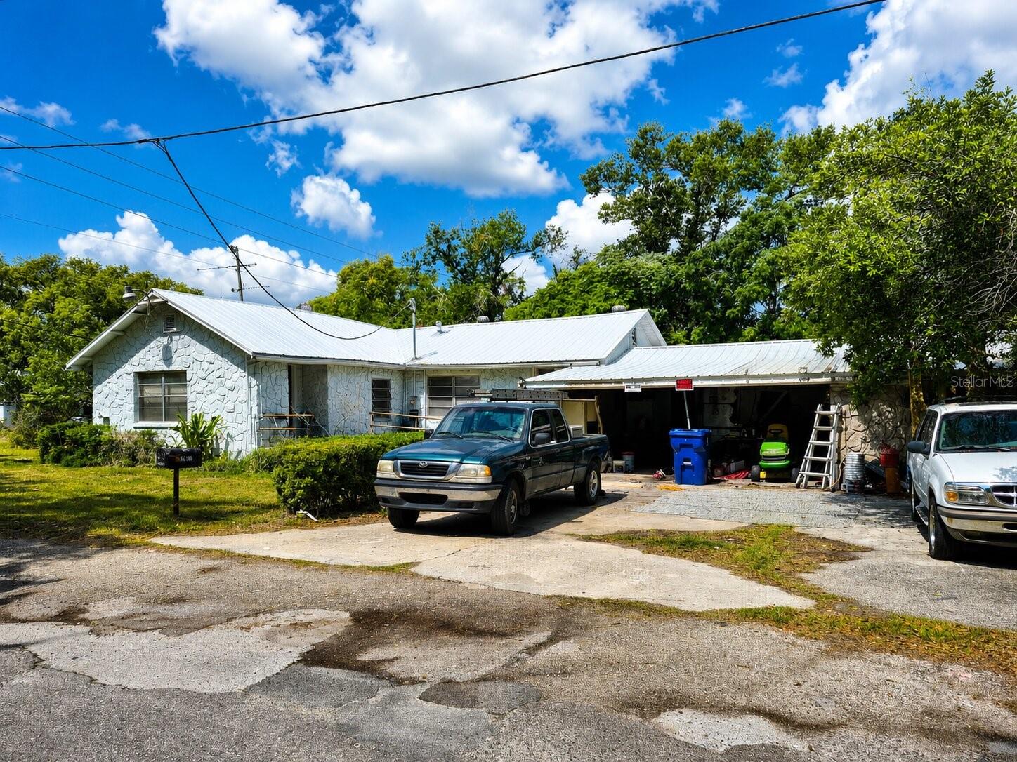 Single Family Residence em ZEPHYRHILLS, FL - Daniel Dourado
