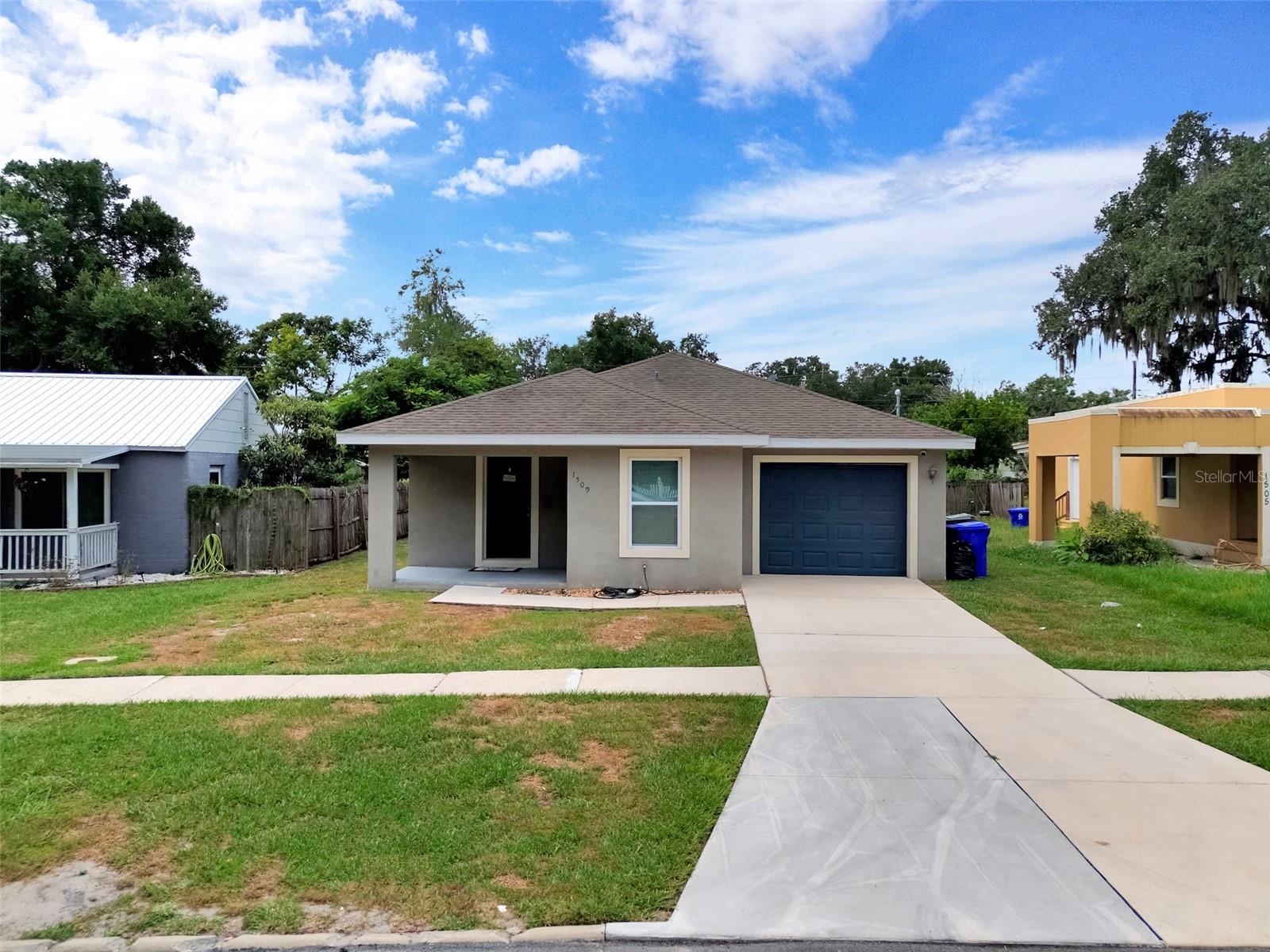 Single Family Residence in LAKELAND, FL - Daniel Dourado