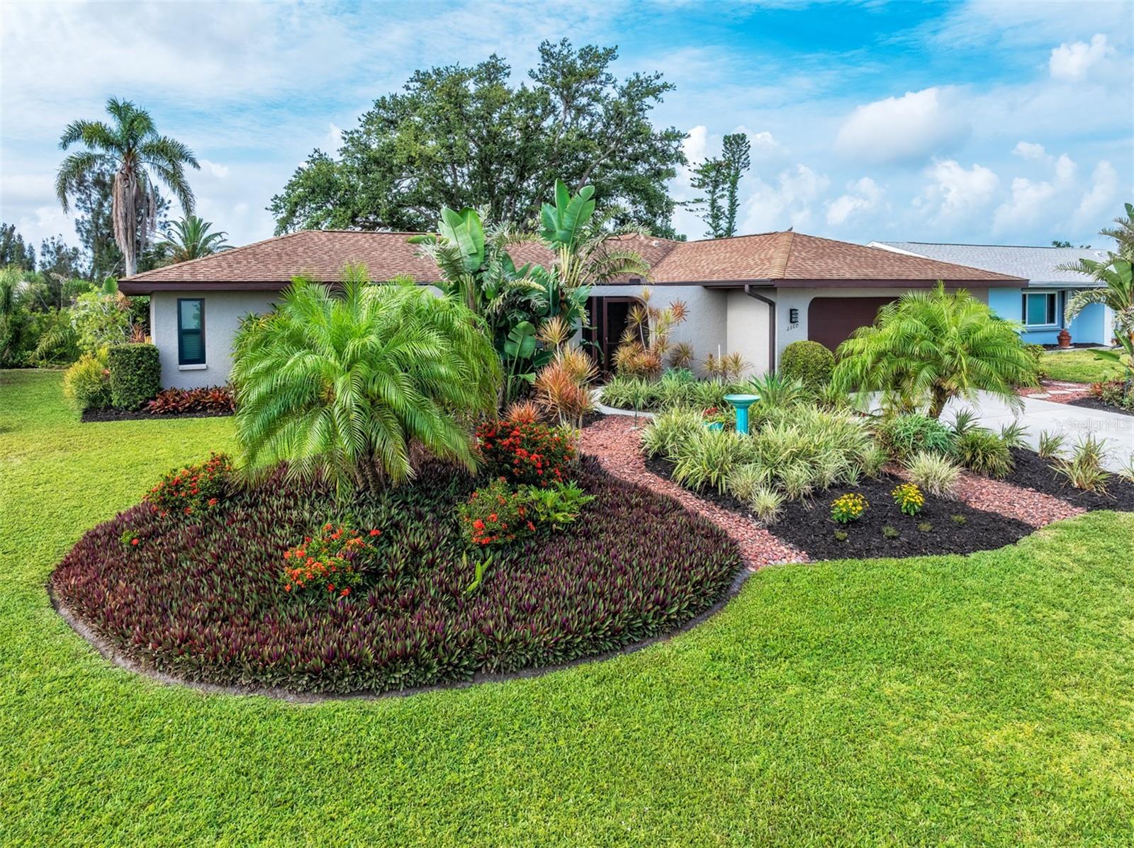 Single Family Residence in VENICE, FL - Daniel Dourado