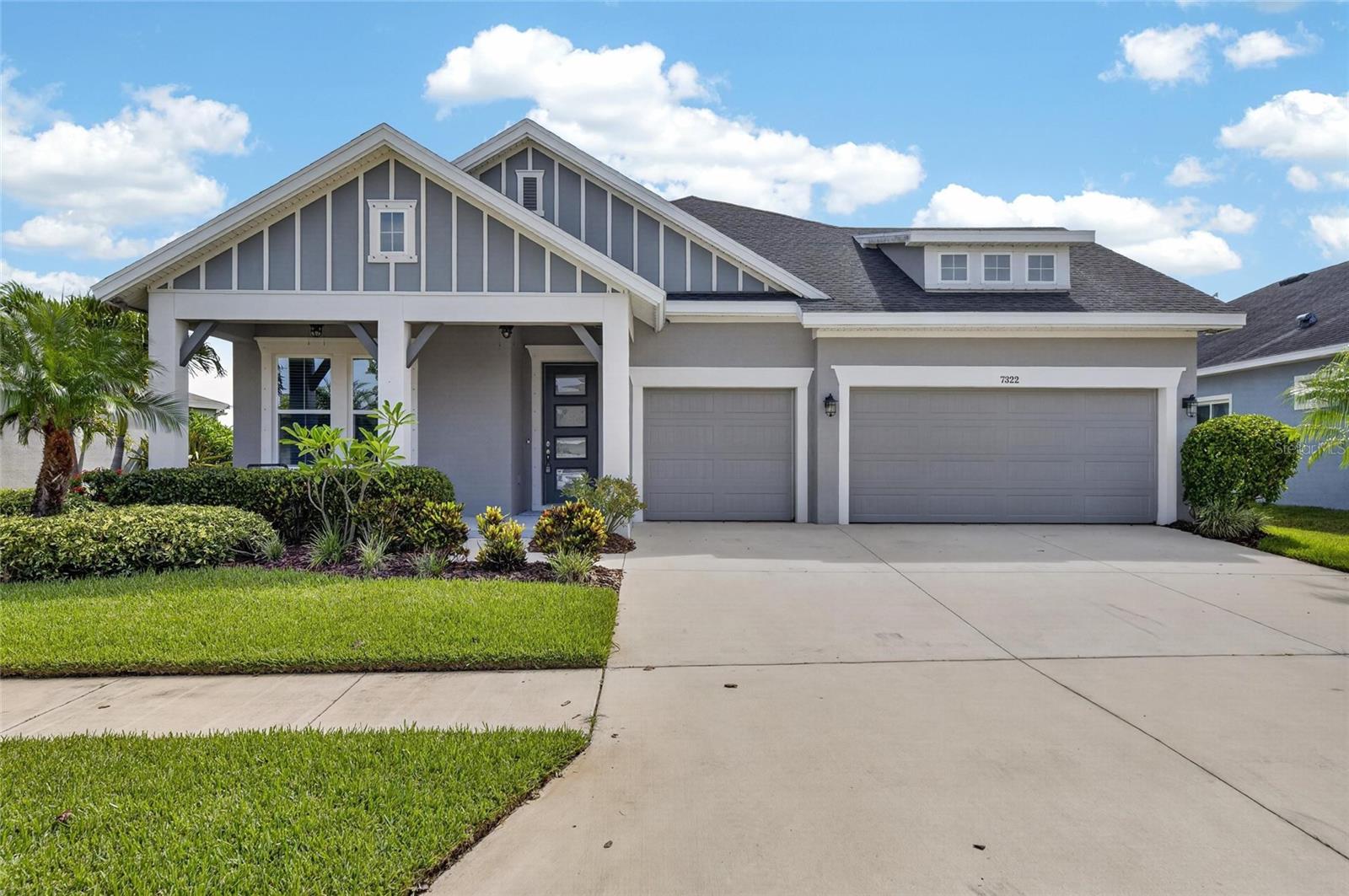 Single Family Residence in APOLLO BEACH, FL - Daniel Dourado