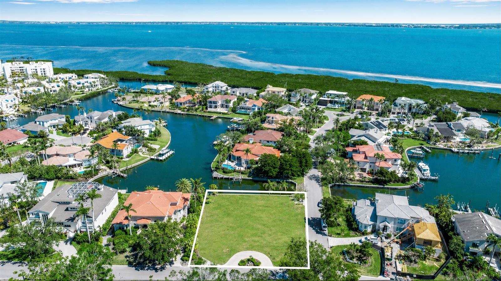  in LONGBOAT KEY, FL - Daniel Dourado