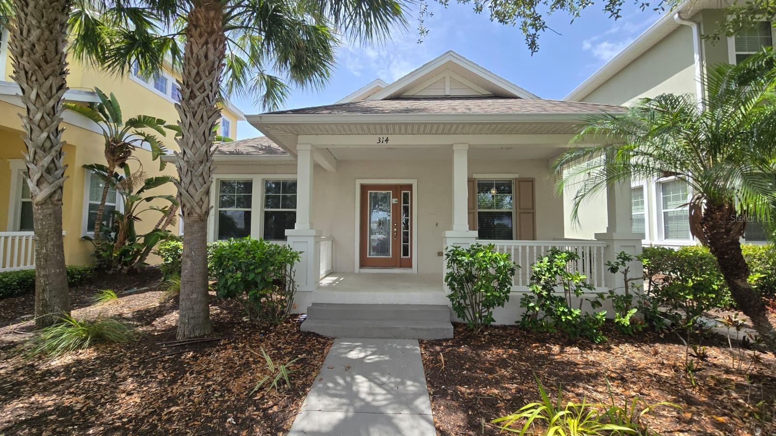 Single Family Residence in APOLLO BEACH, FL - Daniel Dourado