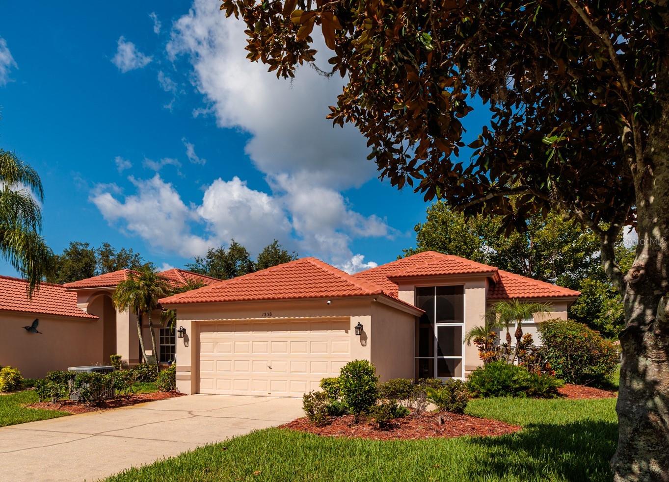Single Family Residence in TARPON SPRINGS, FL - Daniel Dourado