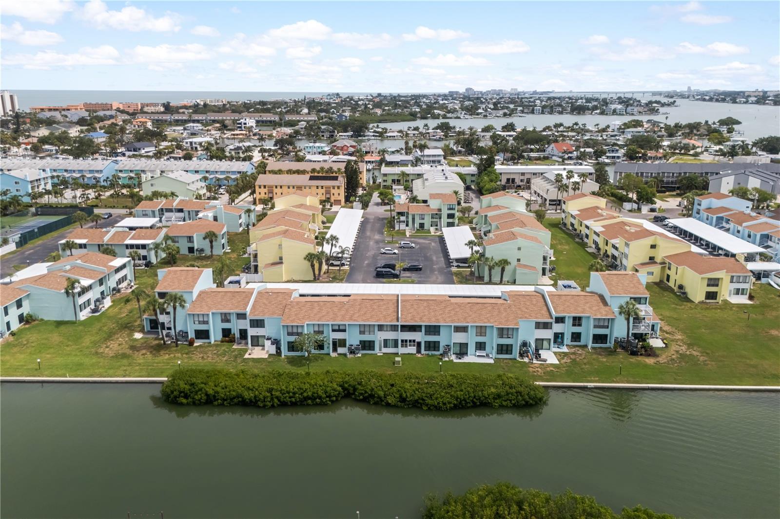 Condominium in INDIAN ROCKS BEACH, FL - Daniel Dourado