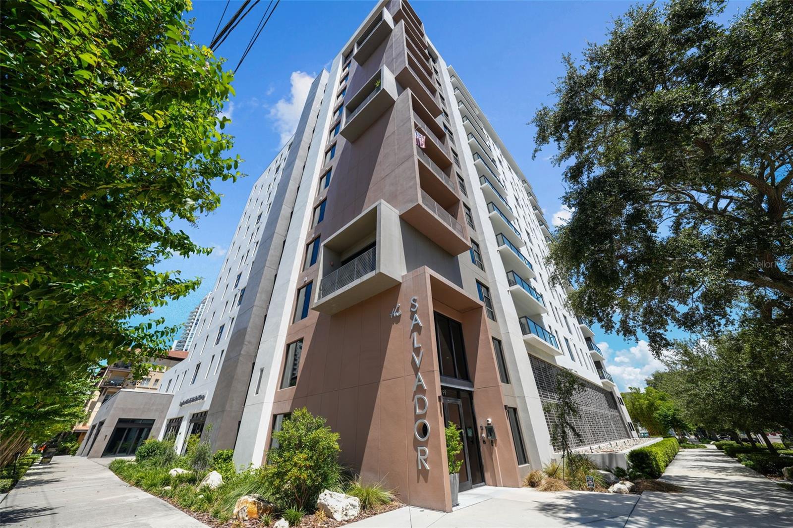 Condominium in ST PETERSBURG, FL - Daniel Dourado