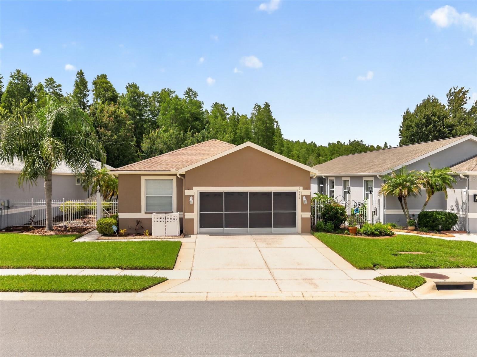 Single Family Residence in LAND O LAKES, FL - Daniel Dourado