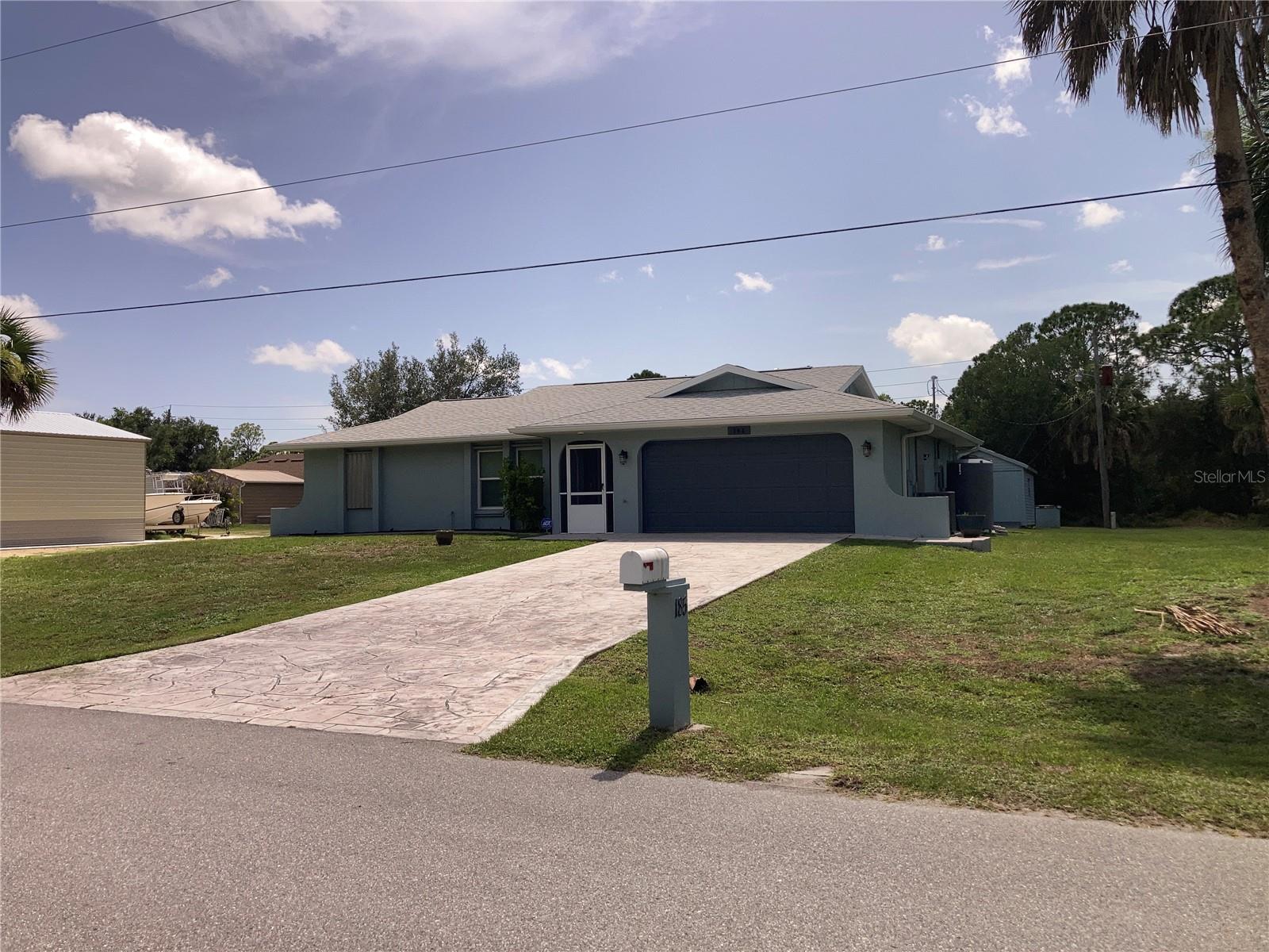 Single Family Residence in PORT CHARLOTTE, FL - Daniel Dourado