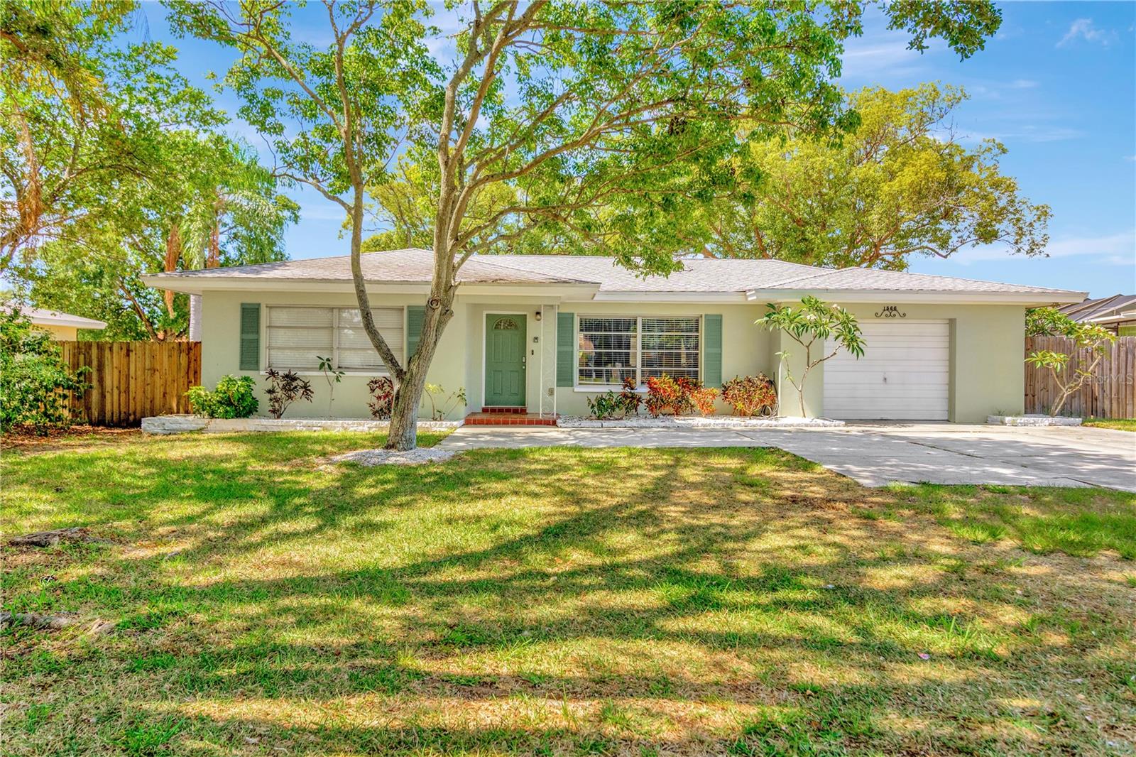 Single Family Residence em CLEARWATER, FL - Daniel Dourado