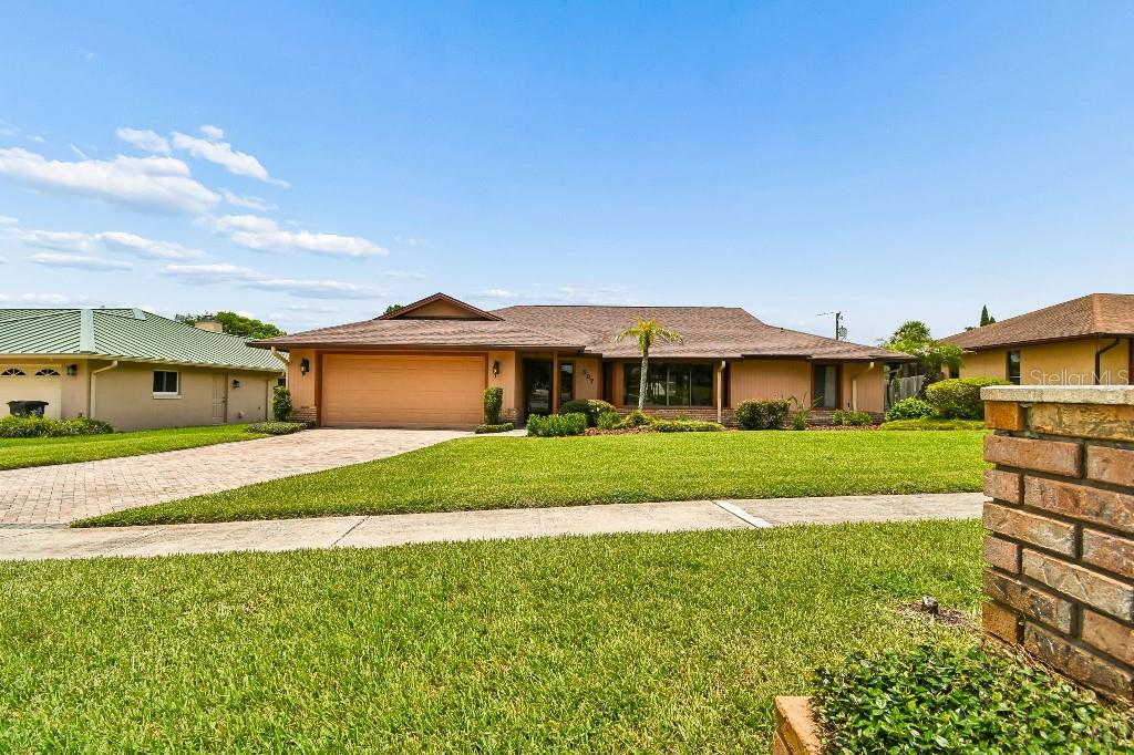 Single Family Residence in ALTAMONTE SPRINGS, FL - Daniel Dourado