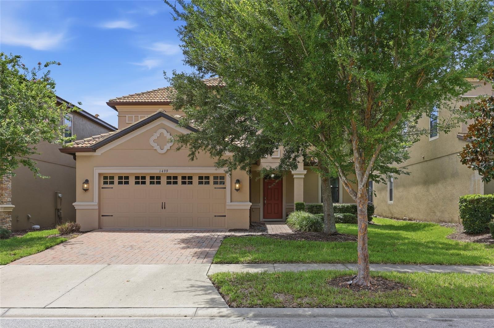 Single Family Residence in DAVENPORT, FL - Daniel Dourado