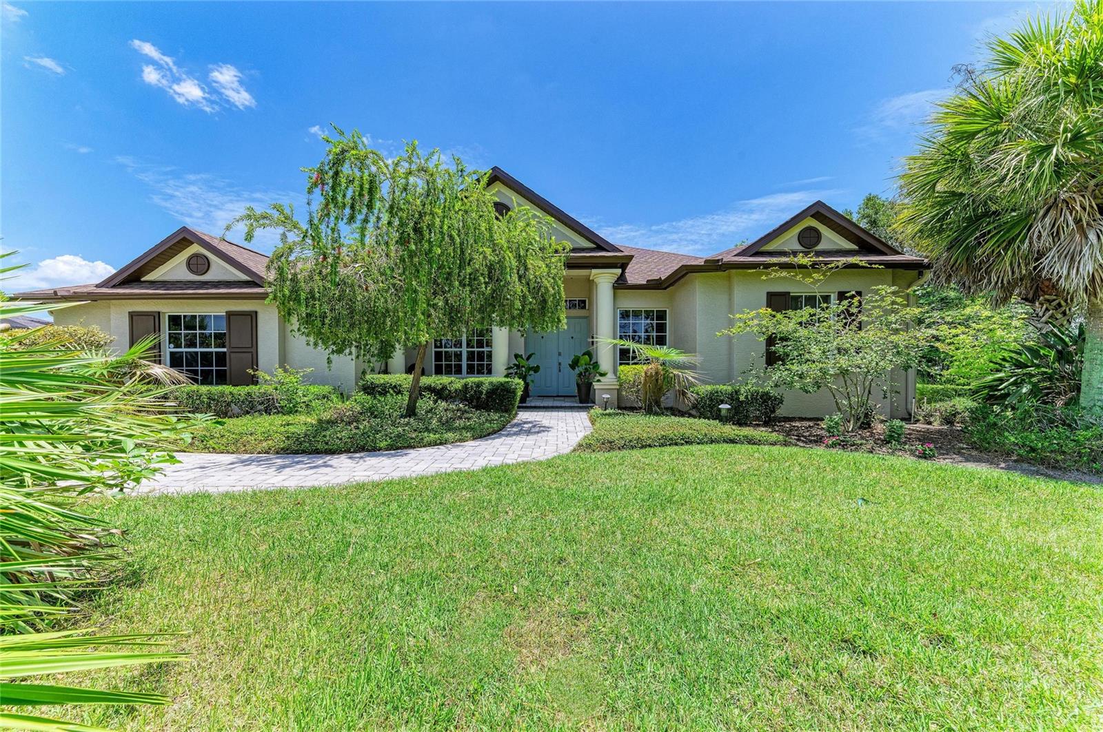 Single Family Residence in BRADENTON, FL - Daniel Dourado