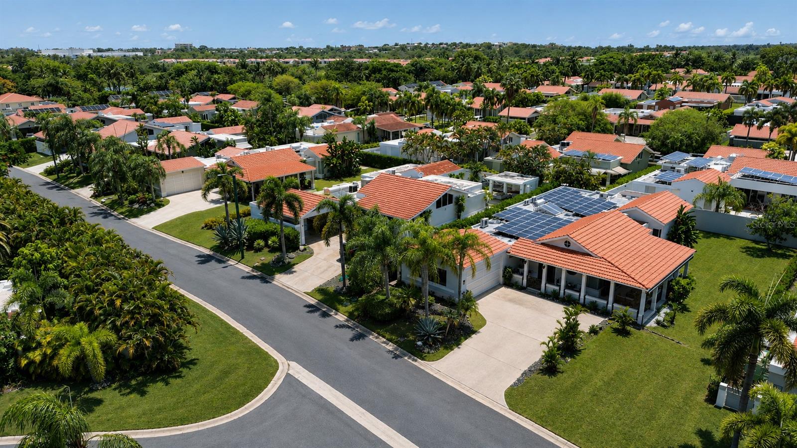 Single Family Residence em DORADO, PR - Daniel Dourado