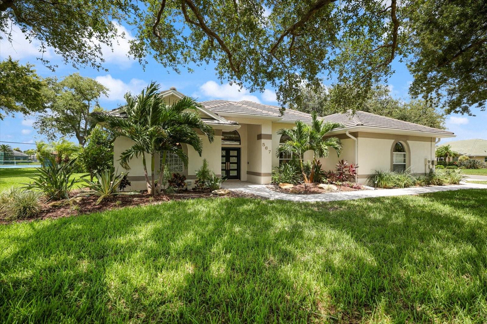 Single Family Residence in VENICE, FL - Daniel Dourado