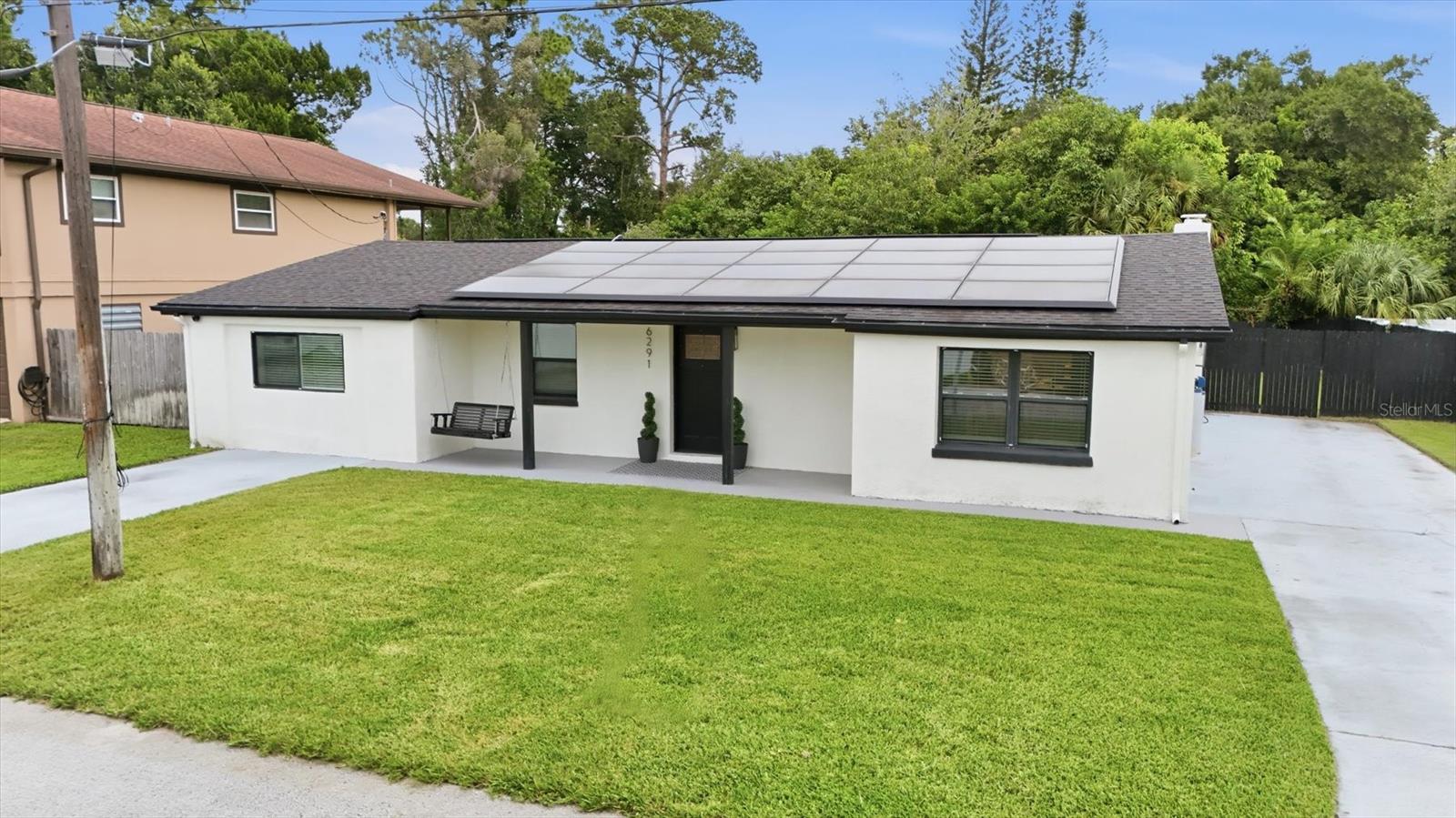 Single Family Residence em PINELLAS PARK, FL - Daniel Dourado