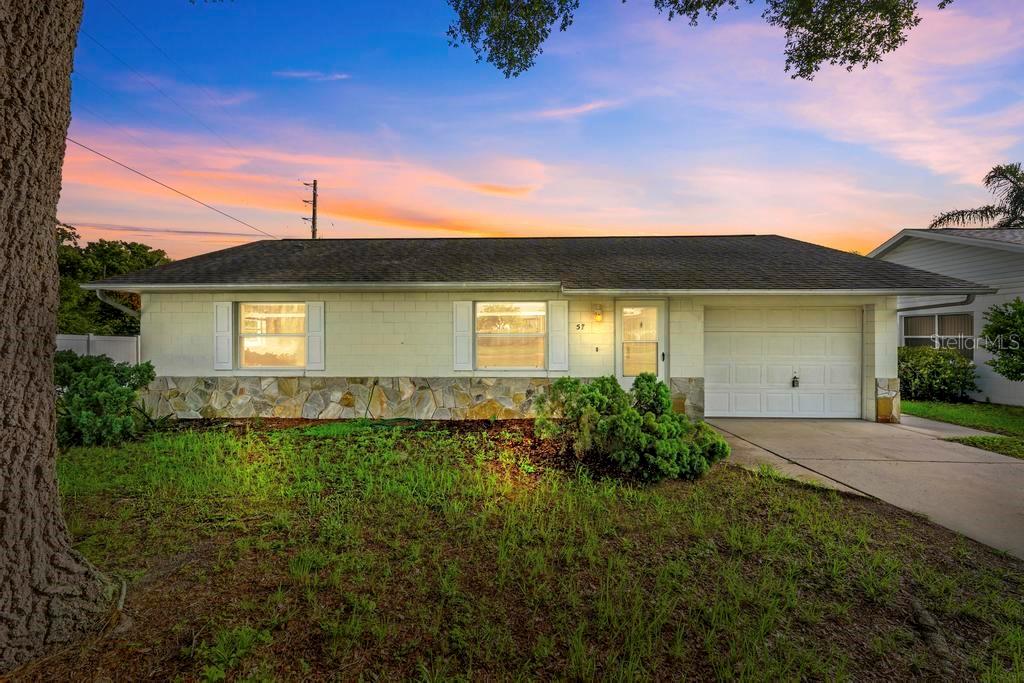 Single Family Residence em UMATILLA, FL - Daniel Dourado