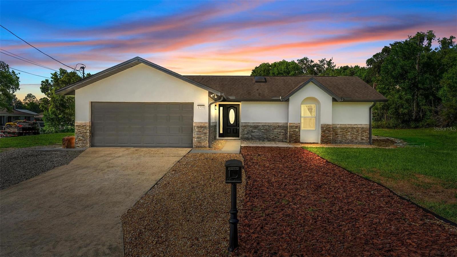 Single Family Residence em DELTONA, FL - Daniel Dourado