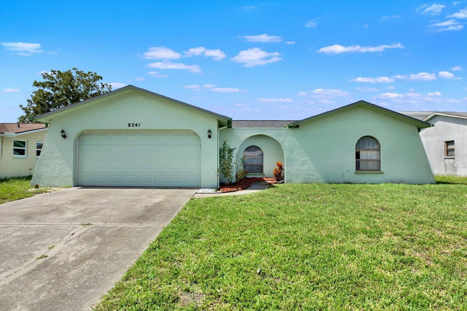 Single Family Residence in PORT RICHEY, FL - Daniel Dourado