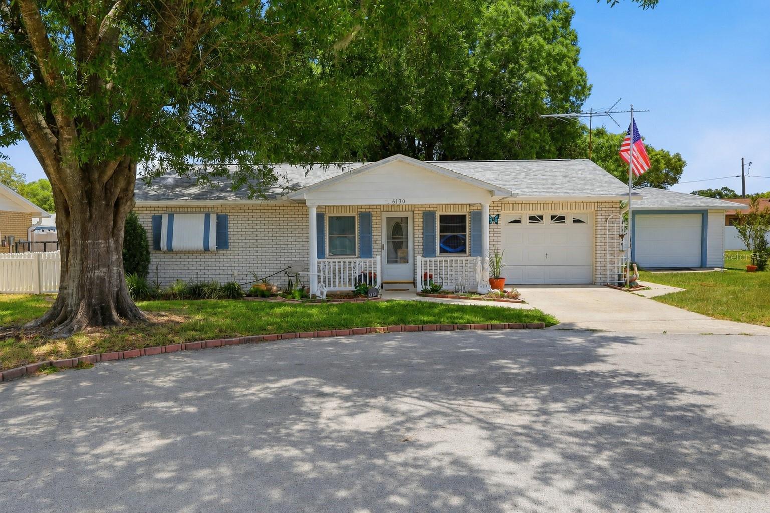 Single Family Residence em ZEPHYRHILLS, FL - Daniel Dourado