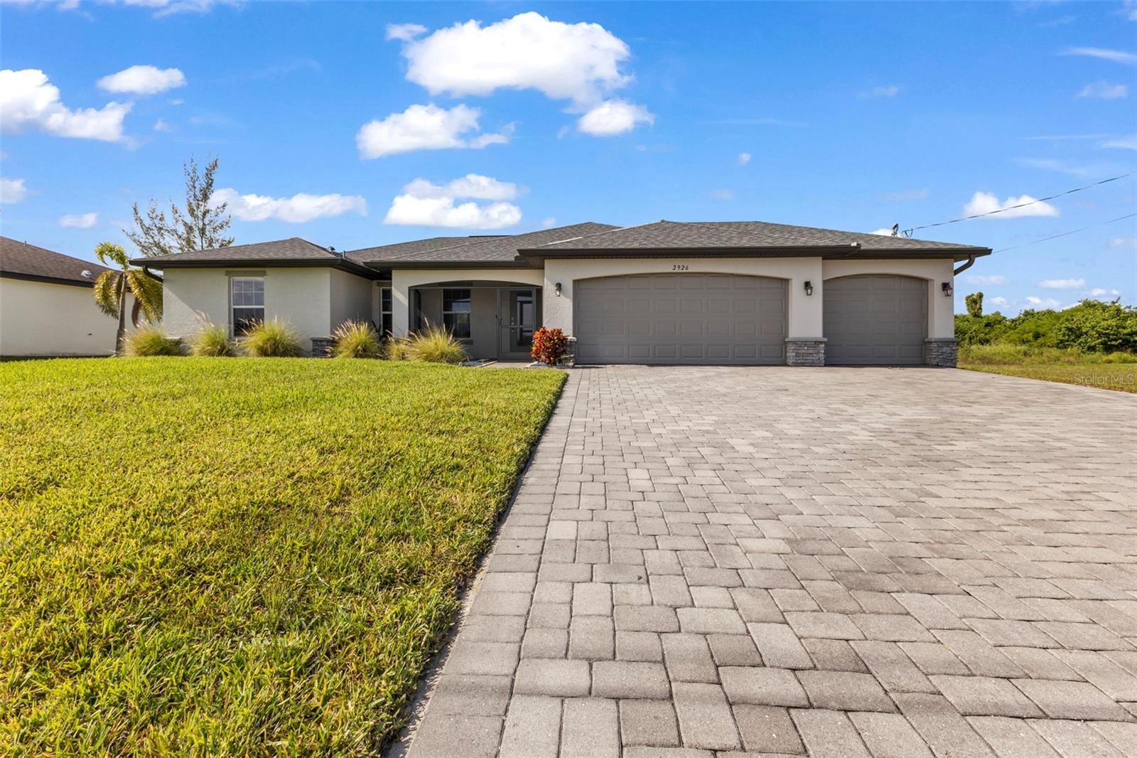 Single Family Residence in CAPE CORAL, FL - Daniel Dourado