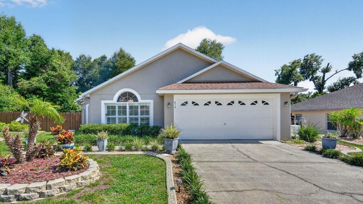 Single Family Residence em DELAND, FL - Daniel Dourado