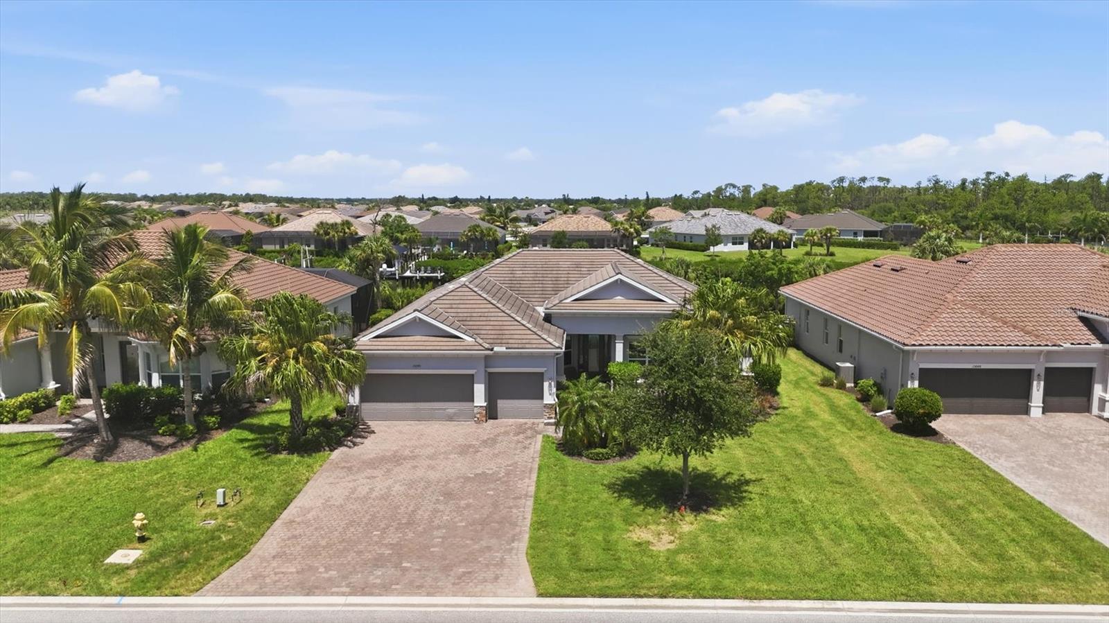 Single Family Residence in PORT CHARLOTTE, FL - Daniel Dourado