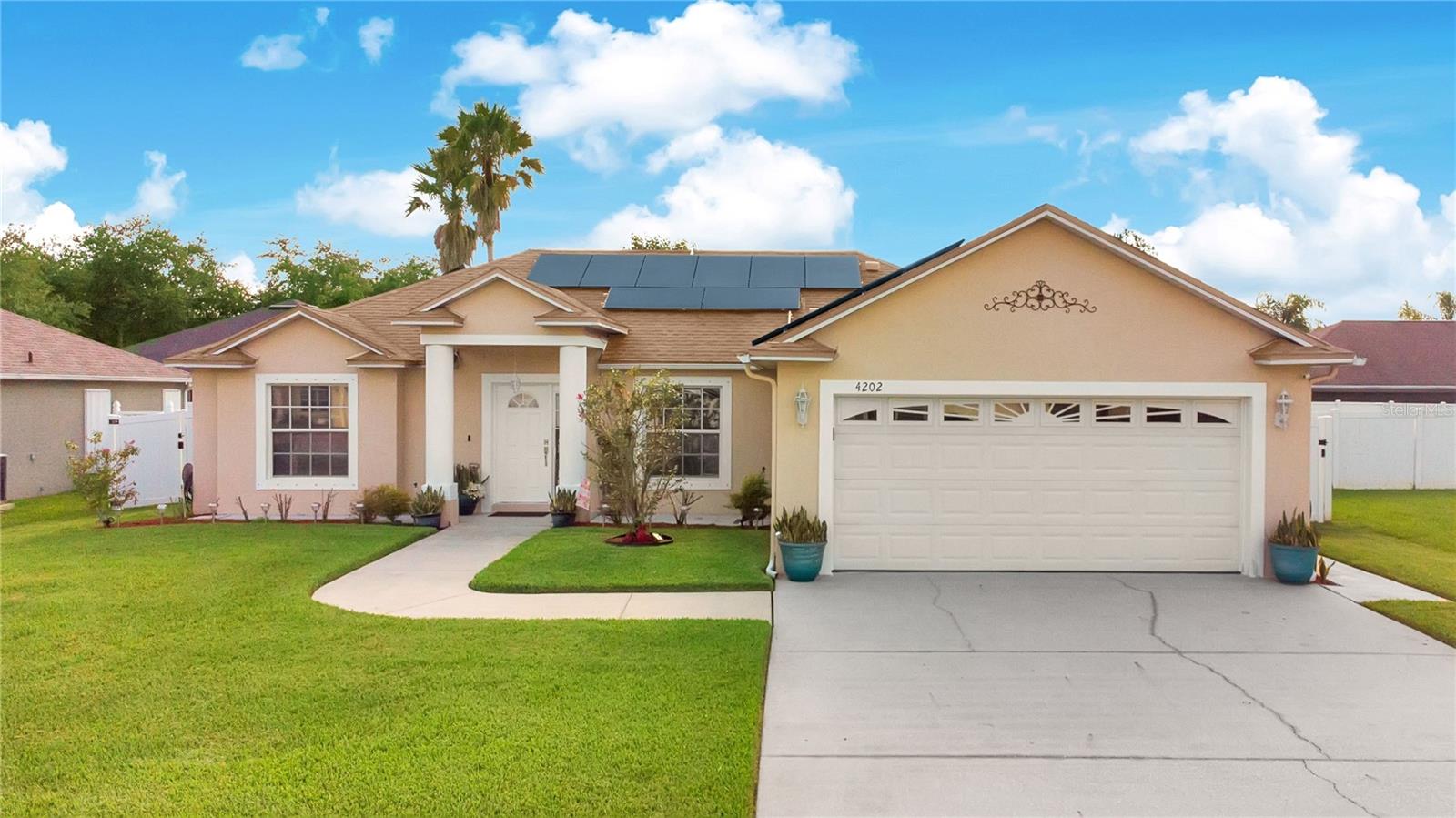 Single Family Residence in ST CLOUD, FL - Daniel Dourado