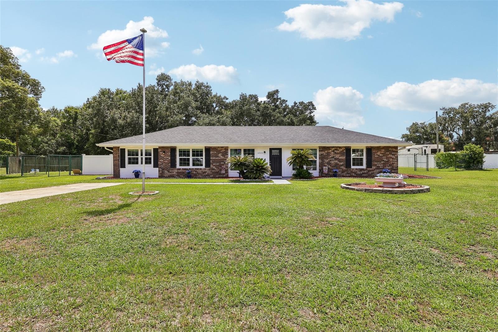 Single Family Residence in LAKELAND, FL - Daniel Dourado