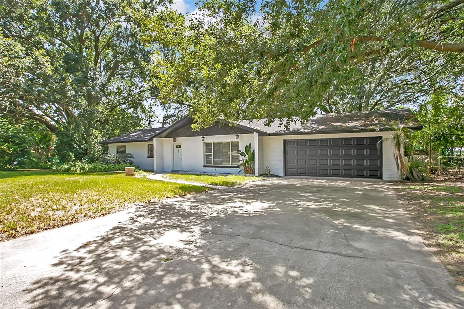 Single Family Residence in ALTAMONTE SPRINGS, FL - Daniel Dourado