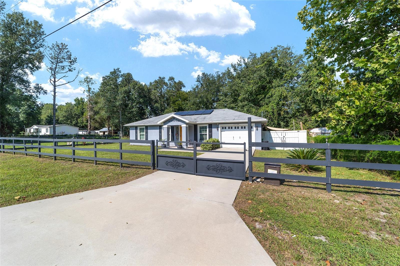Single Family Residence in OCALA, FL - Daniel Dourado