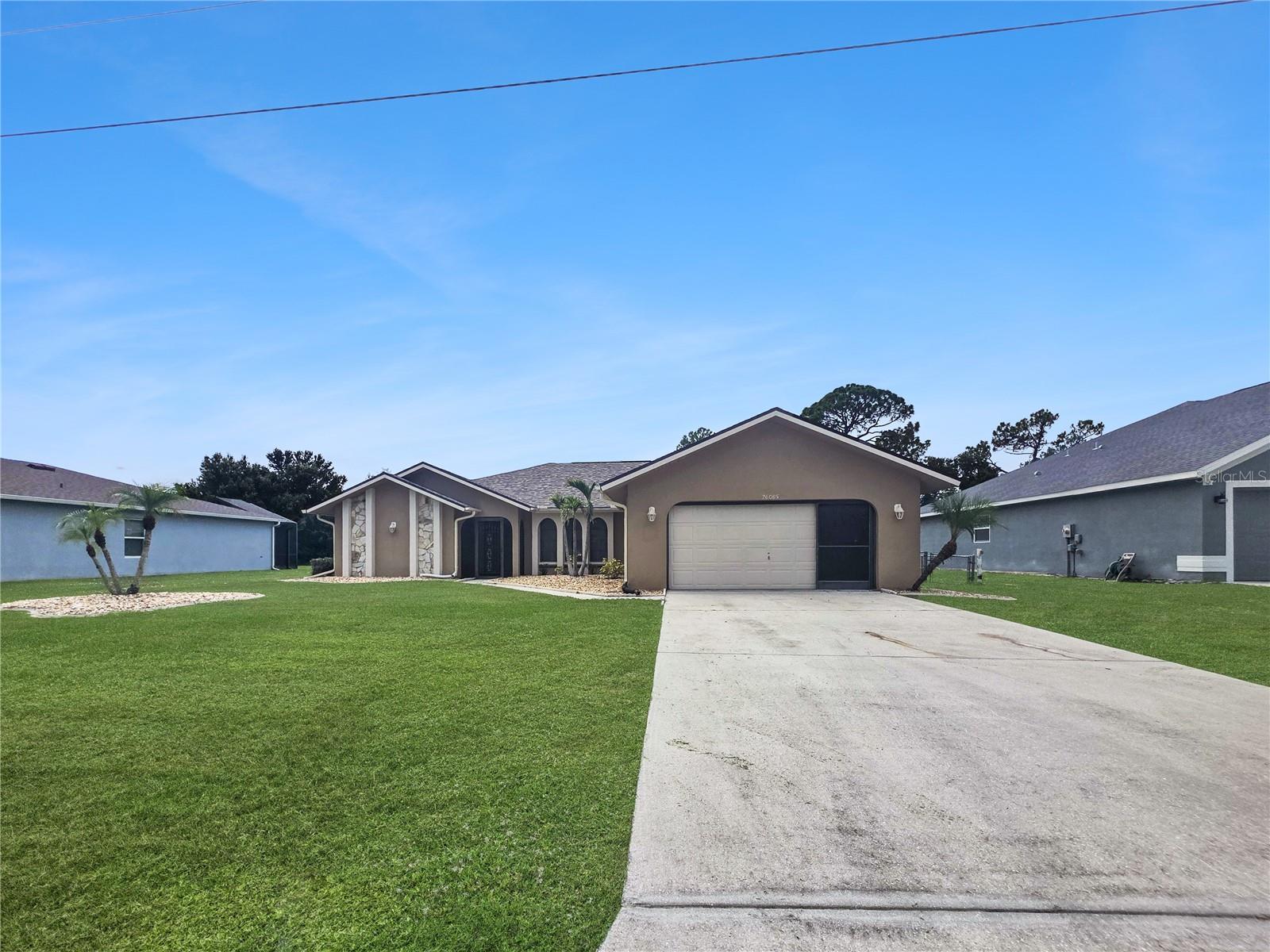 Single Family Residence em PUNTA GORDA, FL - Daniel Dourado