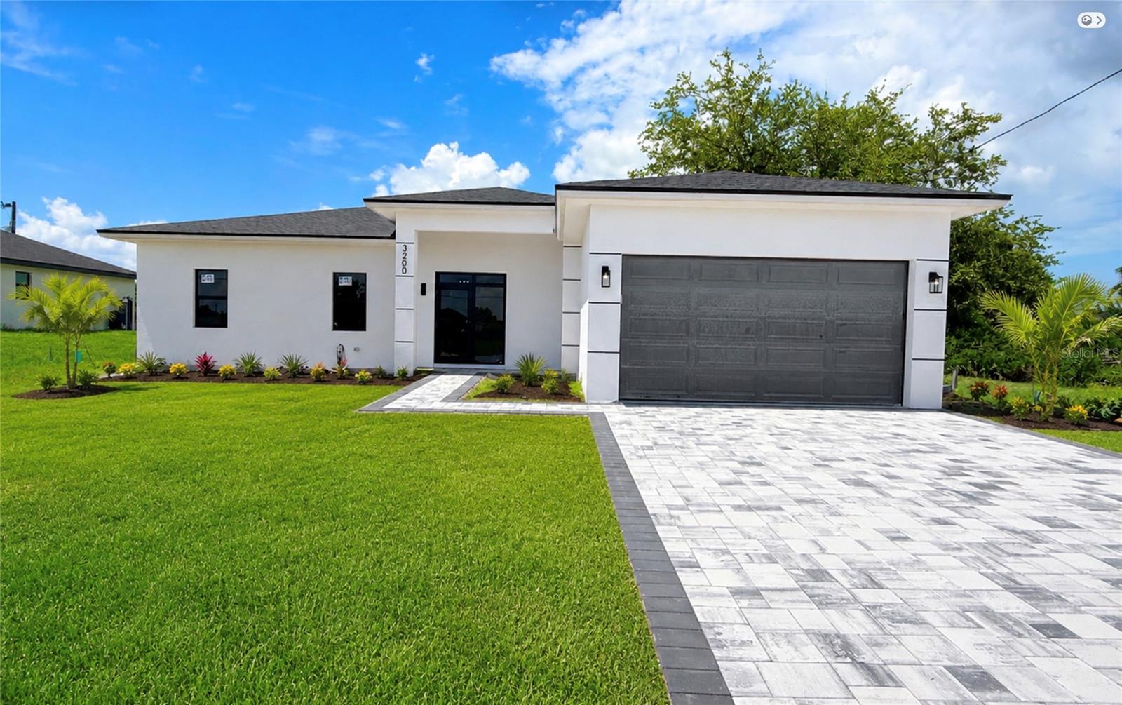 Single Family Residence em LEHIGH ACRES, FL - Daniel Dourado
