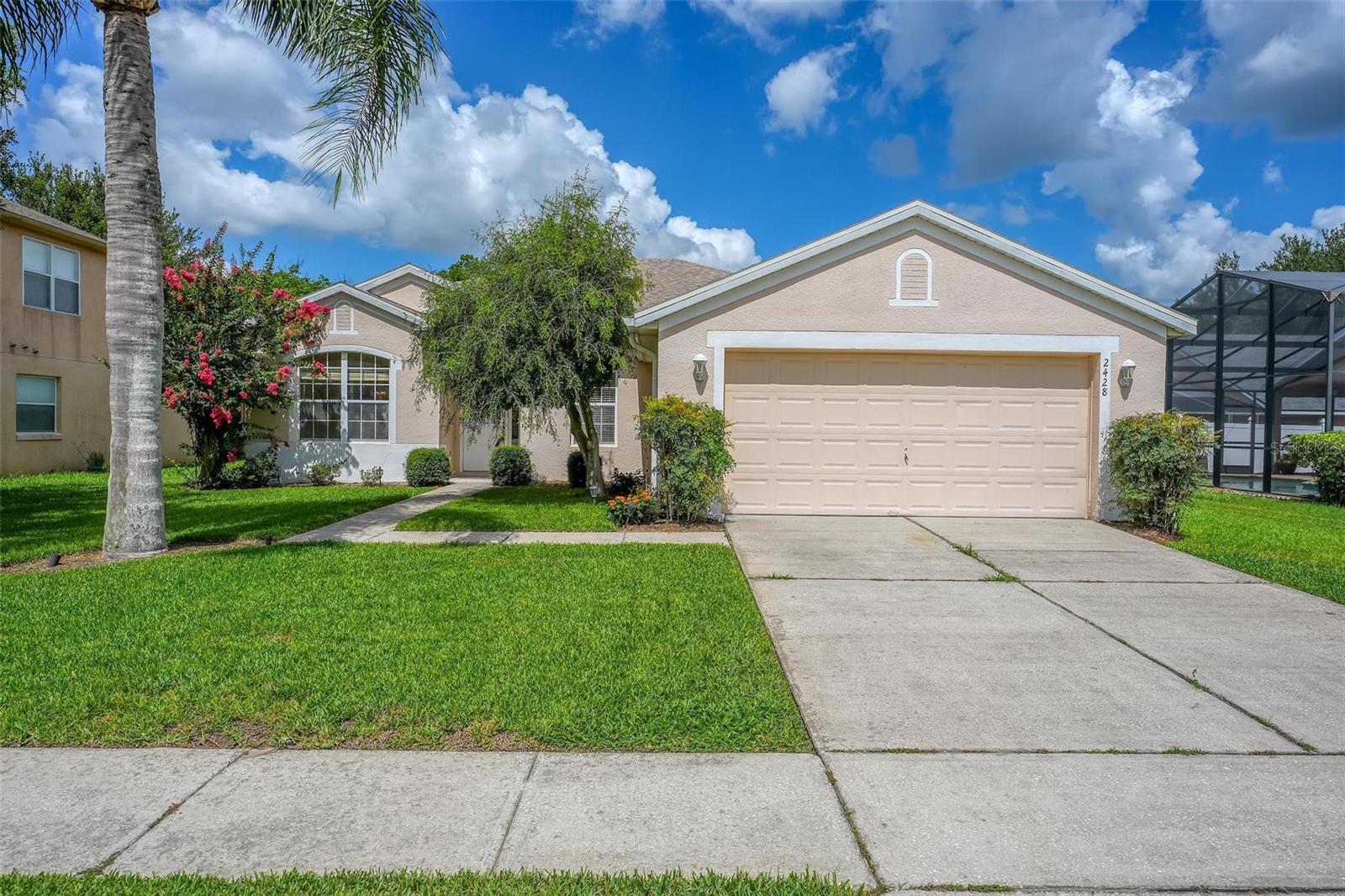 Single Family Residence in APOPKA, FL - Daniel Dourado
