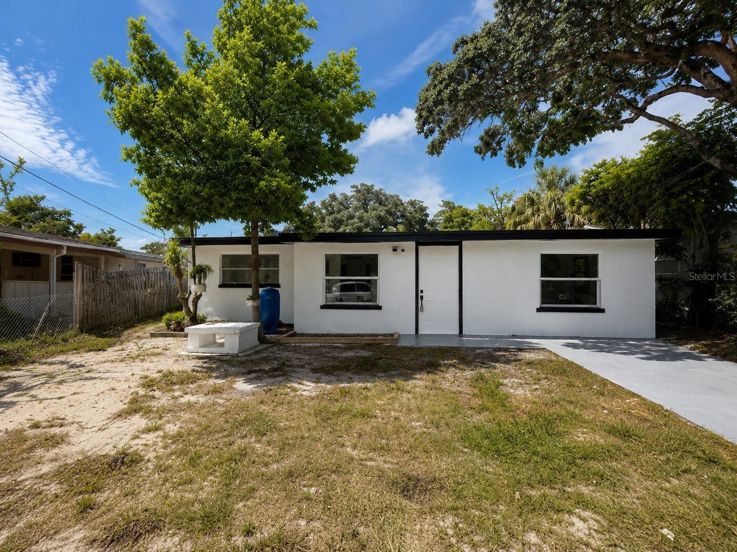 Single Family Residence in PORT RICHEY, FL - Daniel Dourado