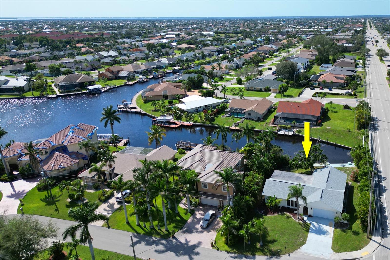 Single Family Residence in CAPE CORAL, FL - Daniel Dourado