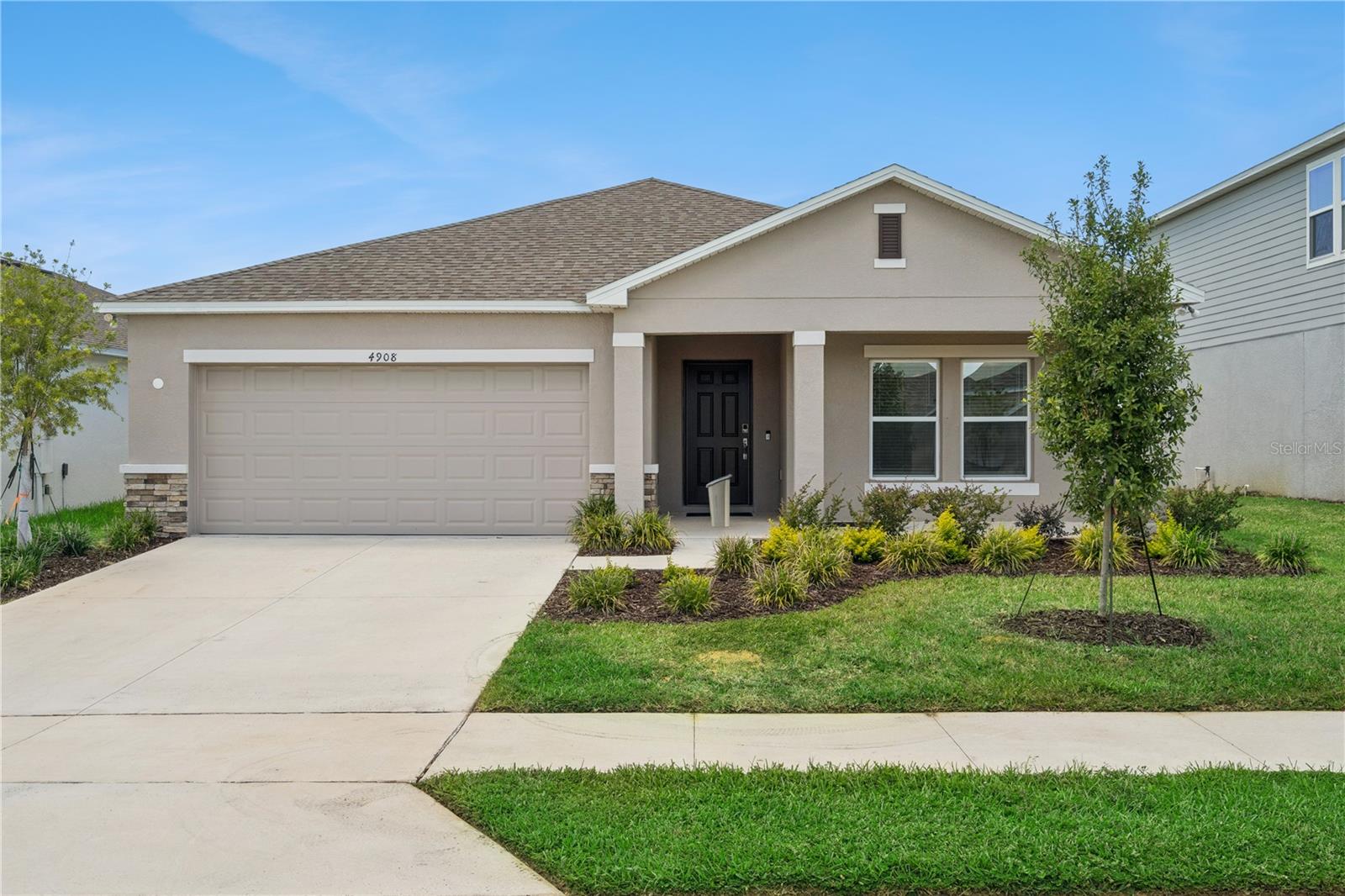 Single Family Residence in HAINES CITY, FL - Daniel Dourado