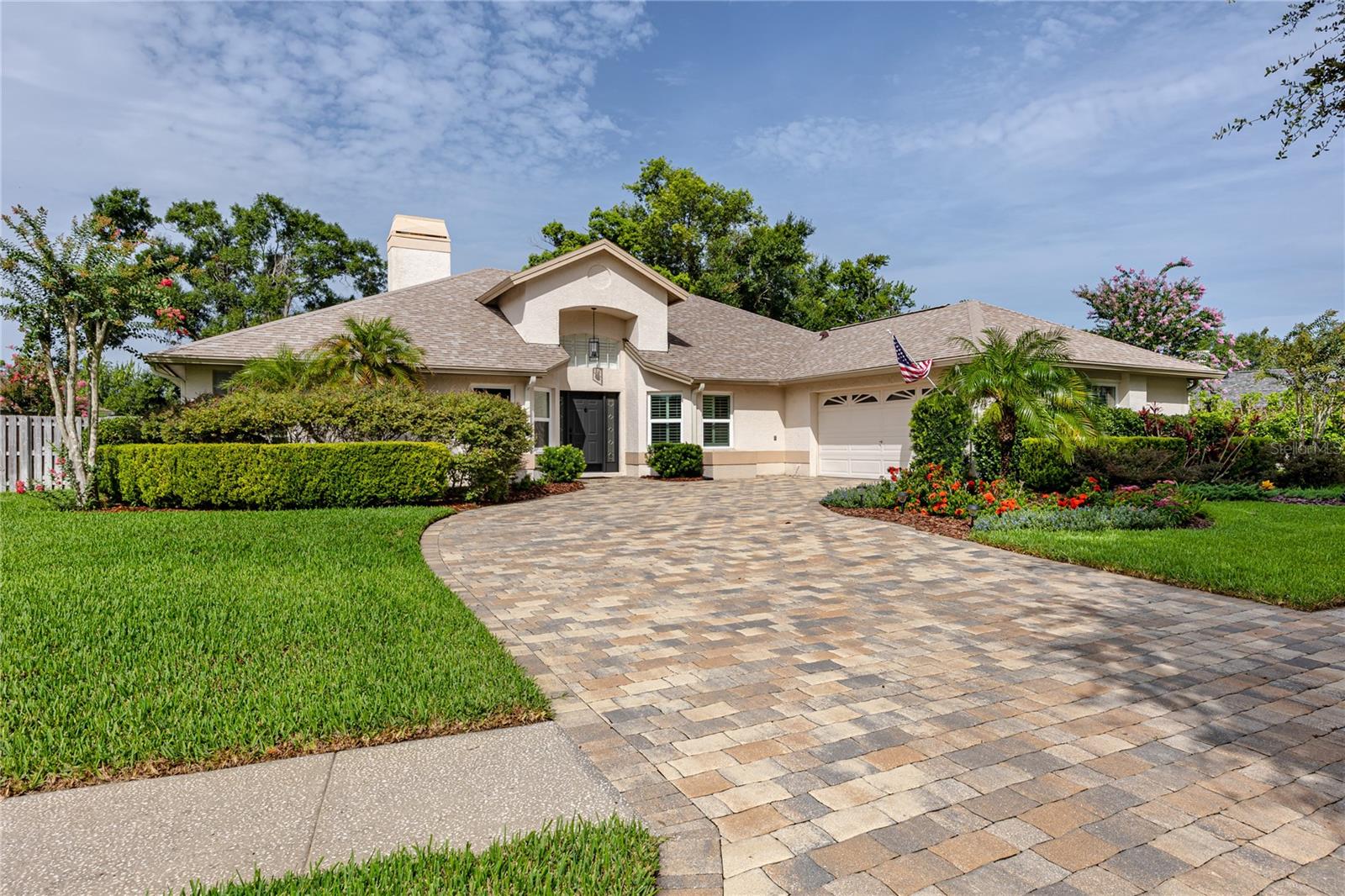 Single Family Residence in LUTZ, FL - Daniel Dourado