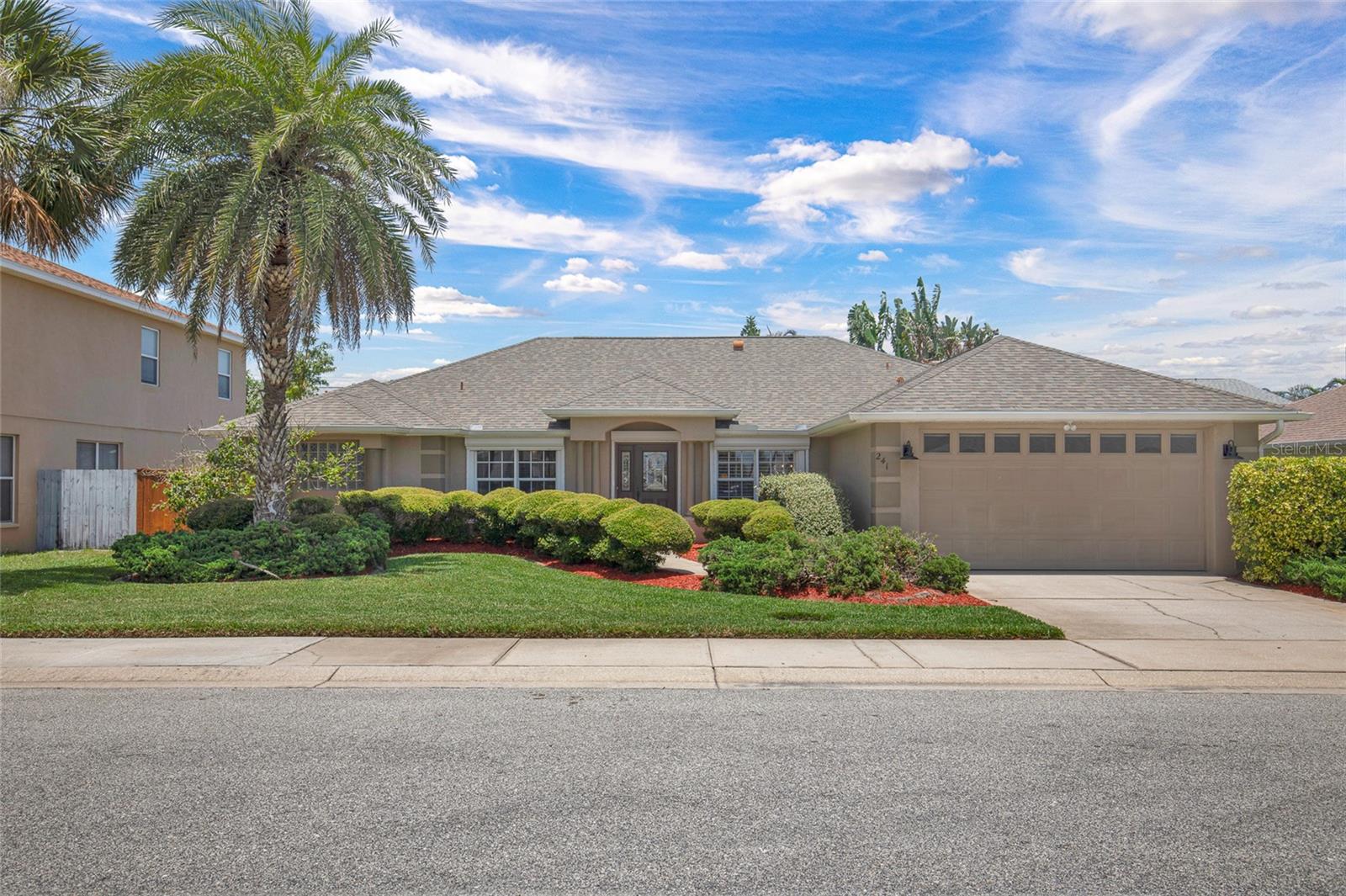 Single Family Residence em COCOA BEACH, FL - Daniel Dourado