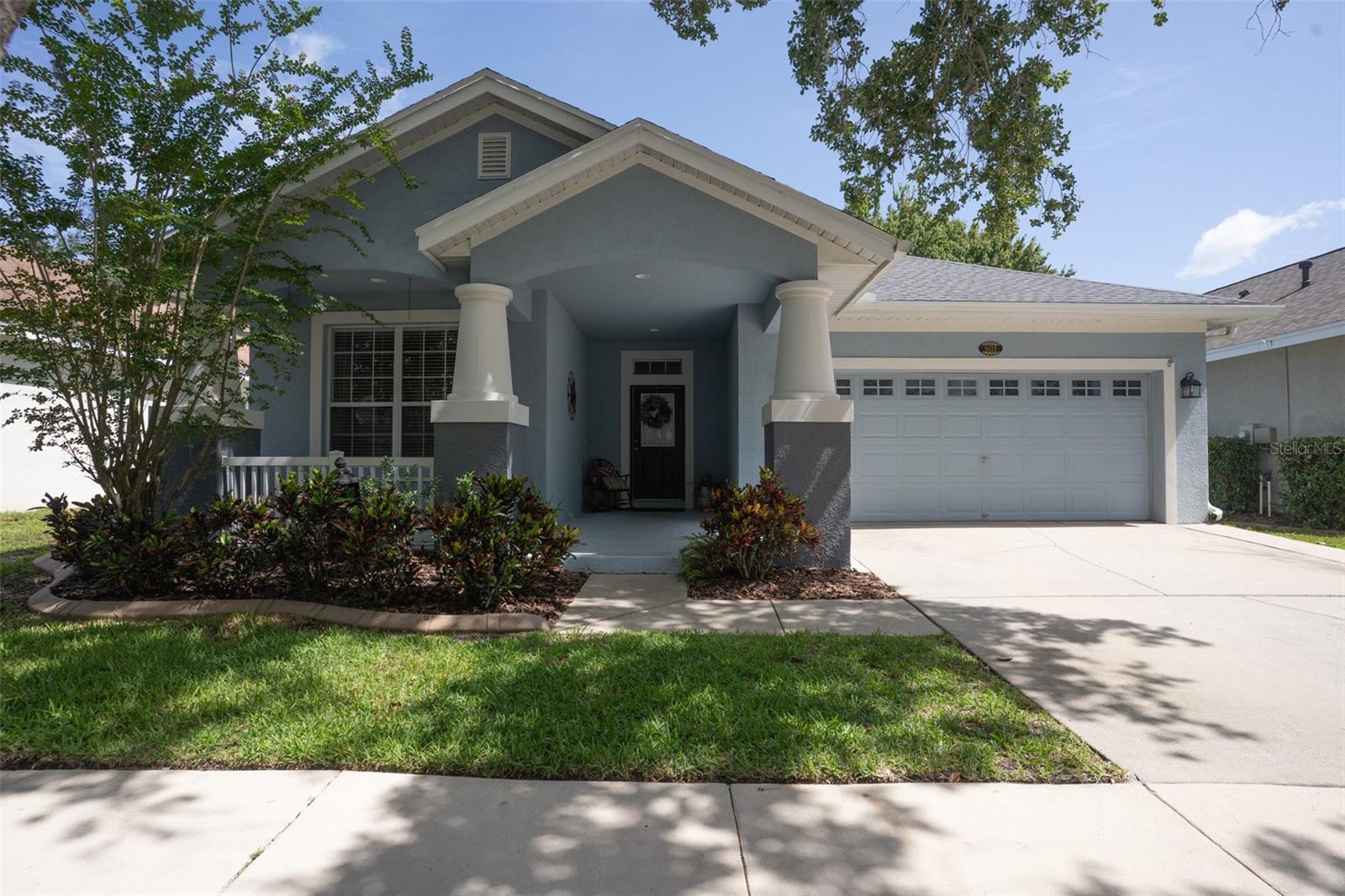 Single Family Residence in LUTZ, FL - Daniel Dourado