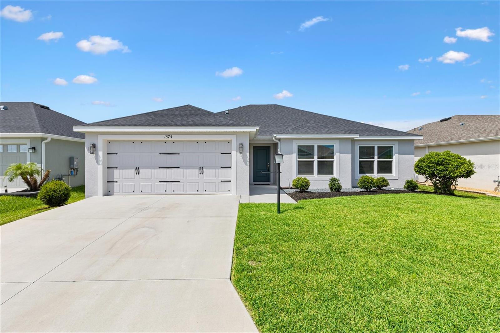 Single Family Residence in THE VILLAGES, FL - Daniel Dourado